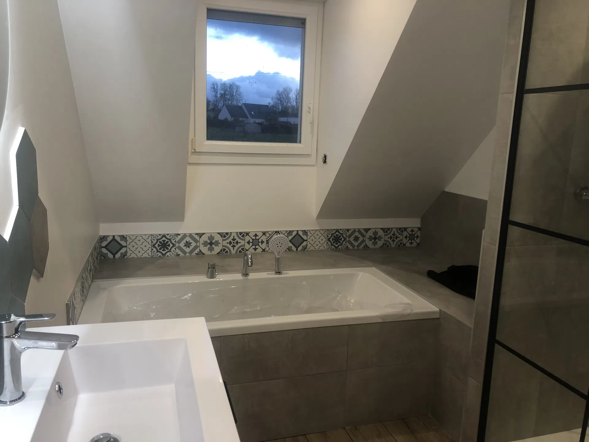 Rénovation salle de bains à Caen : devis 48h et délais 2026, par Ma Solution Habitat